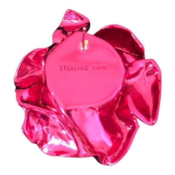 Sterling King Titania Imitation SwirlShaped Pearl And Silver Alloy Stud Earrings - Picture 12 of 16